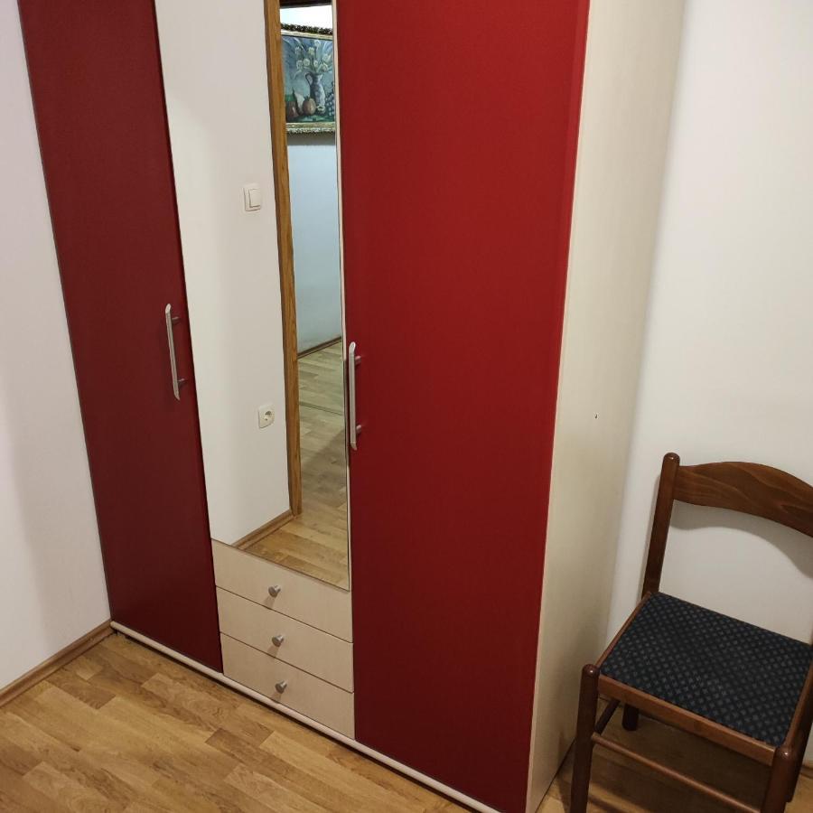 Sostanj Velenje Ravne Sobe Rooms Vrtacnik D O O Exterior photo
