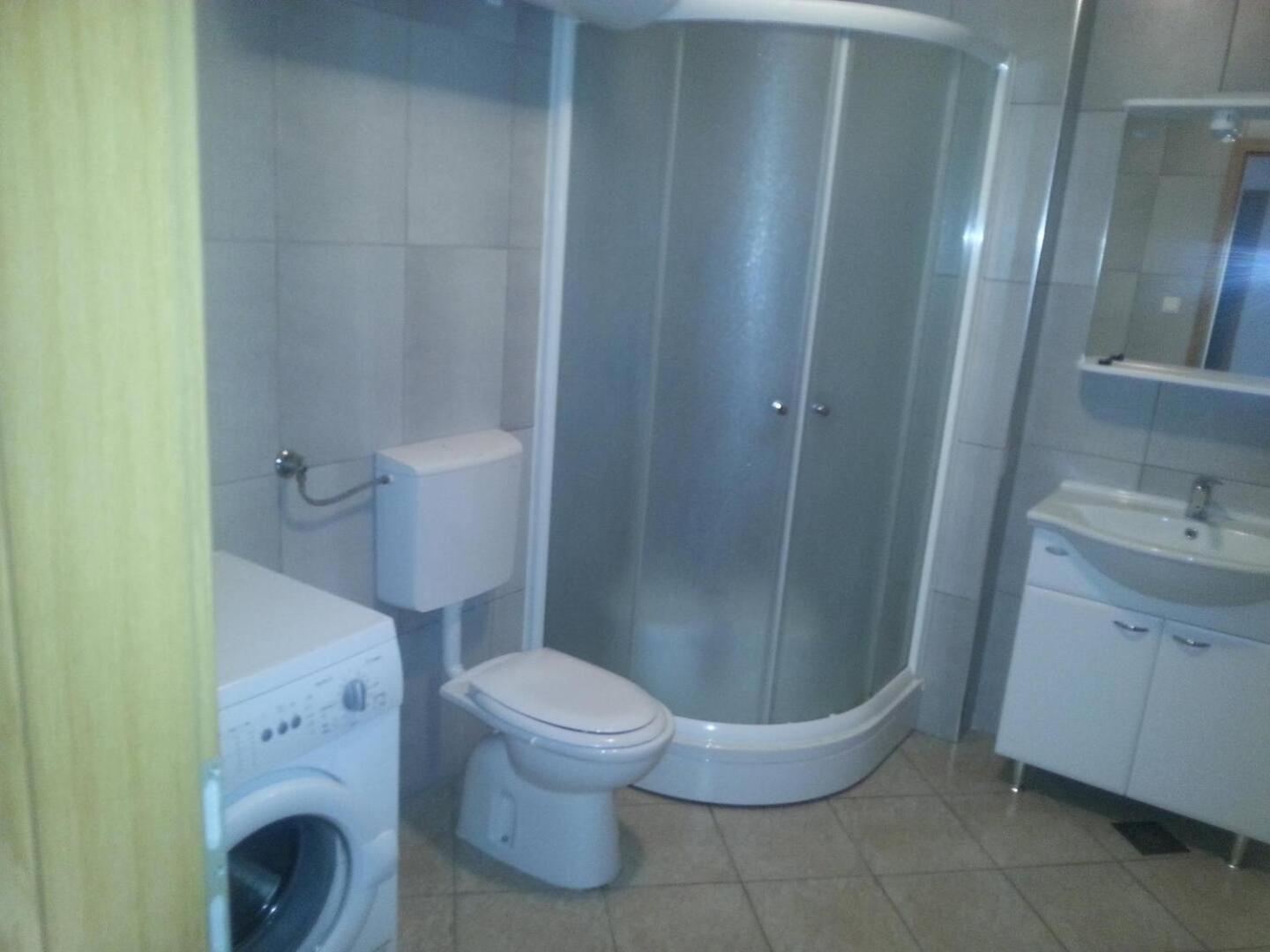 Sostanj Velenje Ravne Sobe Rooms Vrtacnik D O O Exterior photo
