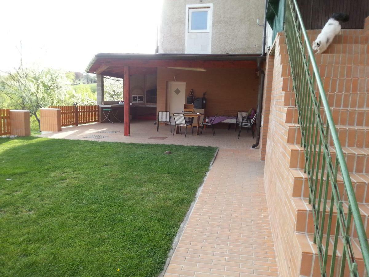 Sostanj Velenje Ravne Sobe Rooms Vrtacnik D O O Exterior photo